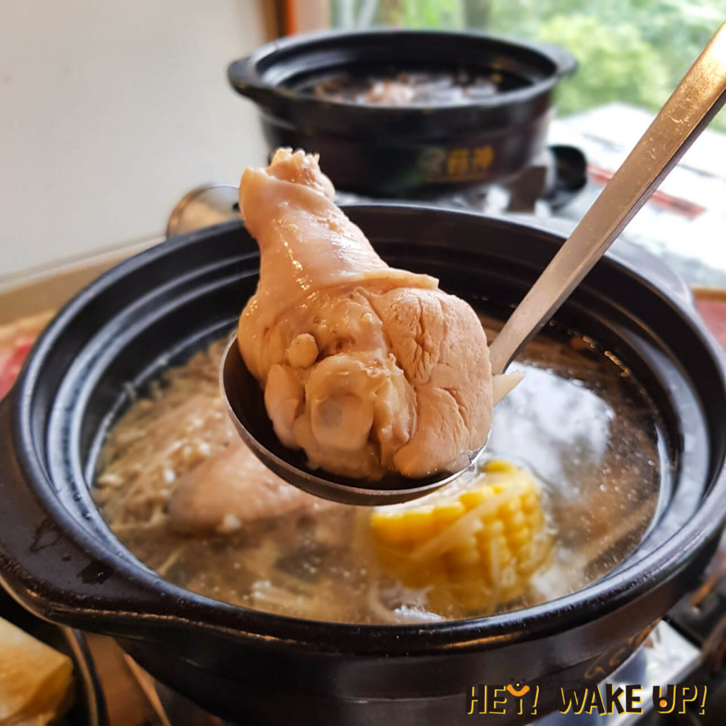 酸筍土雞鍋